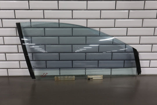 2004 - 2006 Pontiac GTO Right Front Door Window 92092783