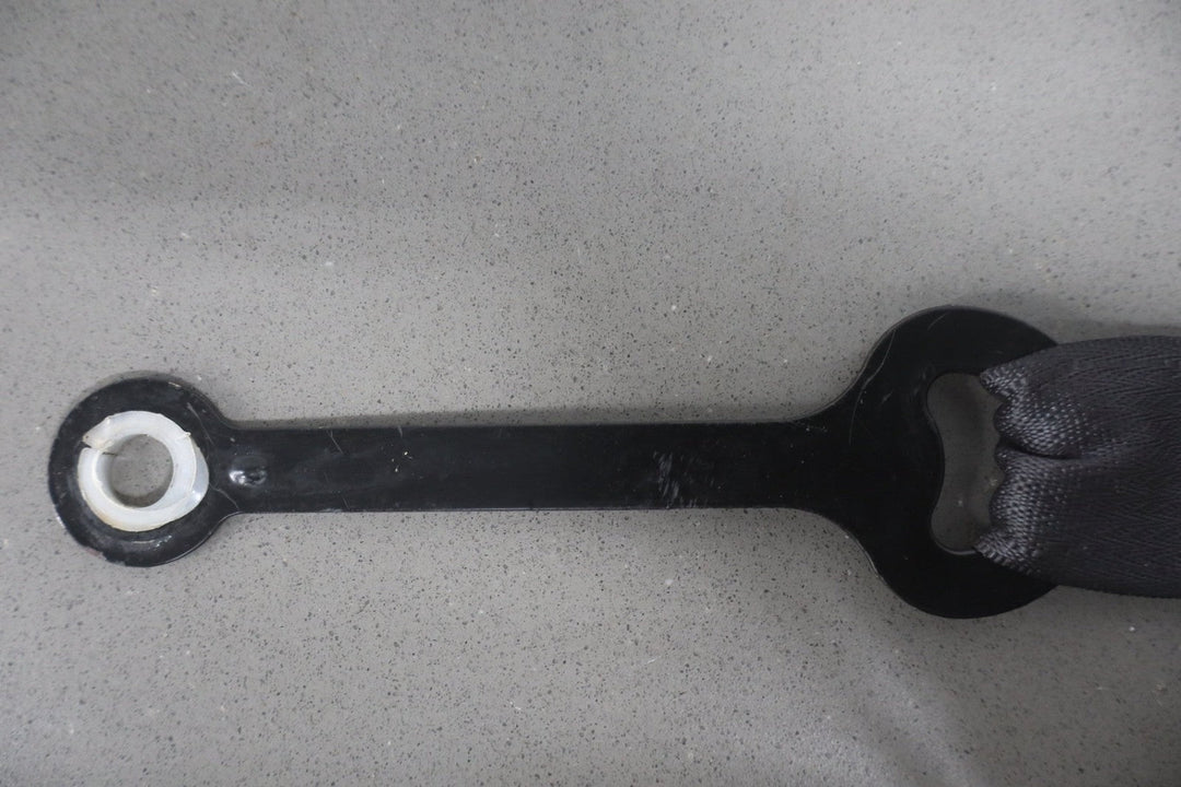 2004 - 2006 Pontiac GTO Right Front Seat Belt Black 812 88987836