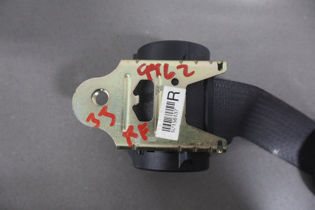 2004 - 2006 Pontiac GTO Right Front Seat Belt Black 812 88987836