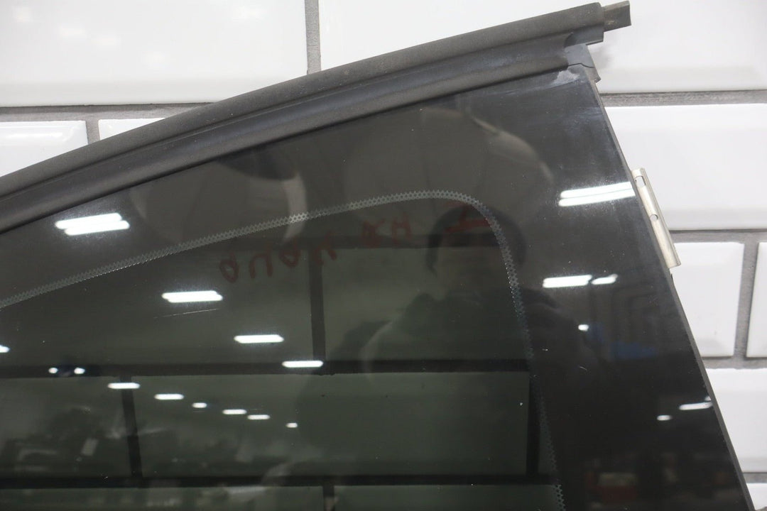 2004 - 2006 Pontiac GTO Right Quarter Window 92209200