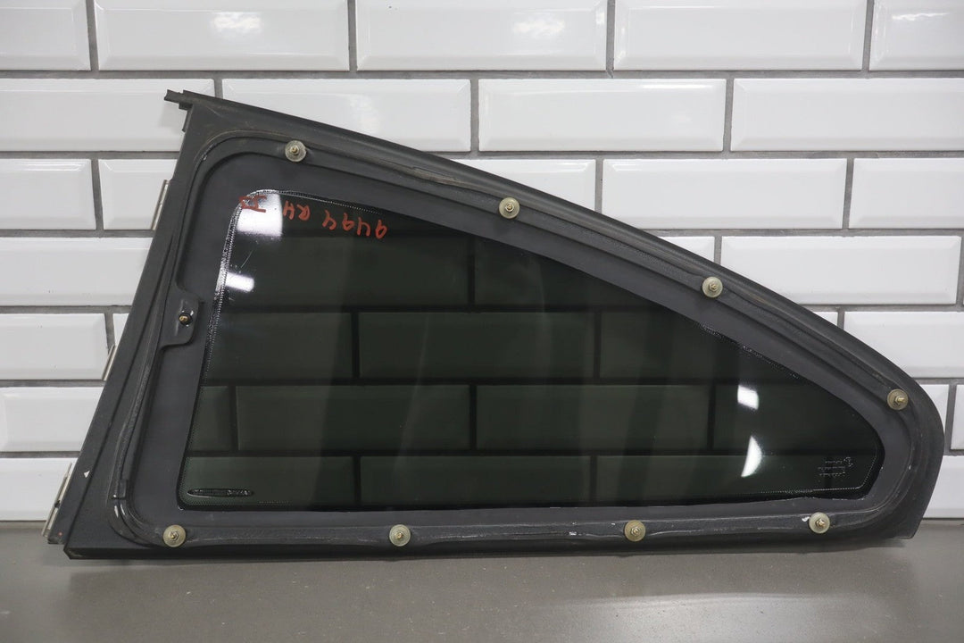 2004 - 2006 Pontiac GTO Right Quarter Window 92209200