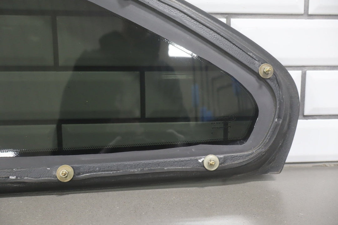 2004 - 2006 Pontiac GTO Right Quarter Window 92209200