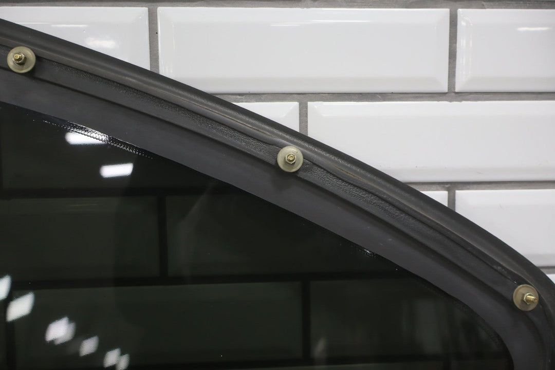 2004 - 2006 Pontiac GTO Right Quarter Window 92209200