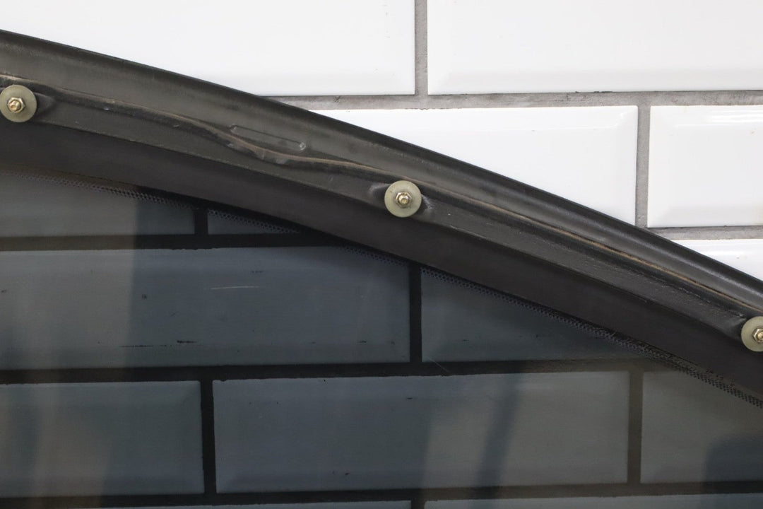 2004 - 2006 Pontiac GTO Right Quarter Window 92209200 OEM