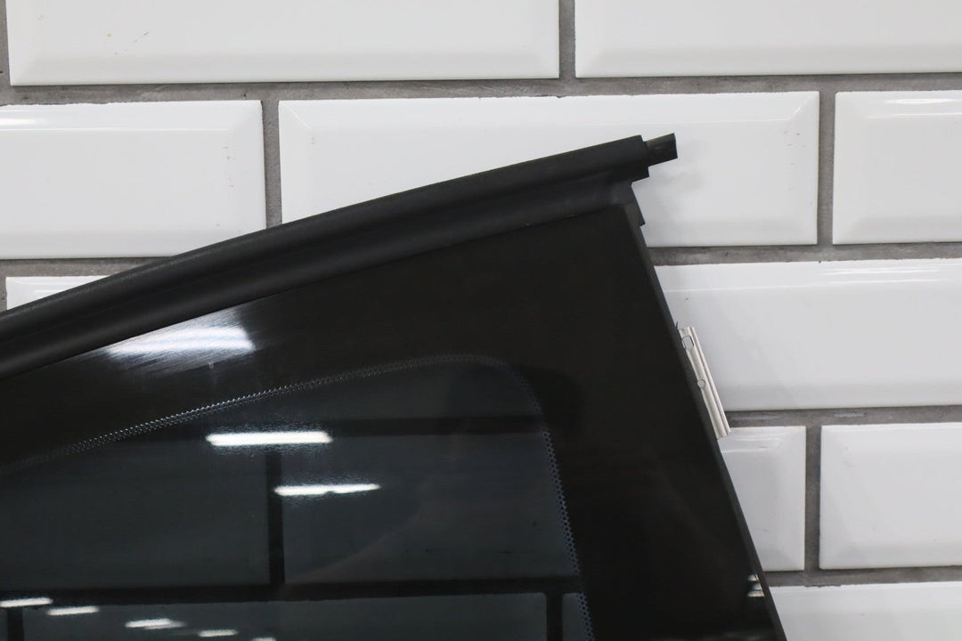 2004 - 2006 Pontiac GTO Right Quarter Window 92209200 OEM