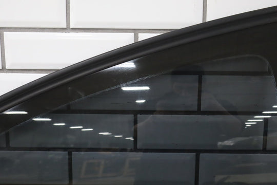 2004 - 2006 Pontiac GTO Right Quarter Window 92209200 OEM