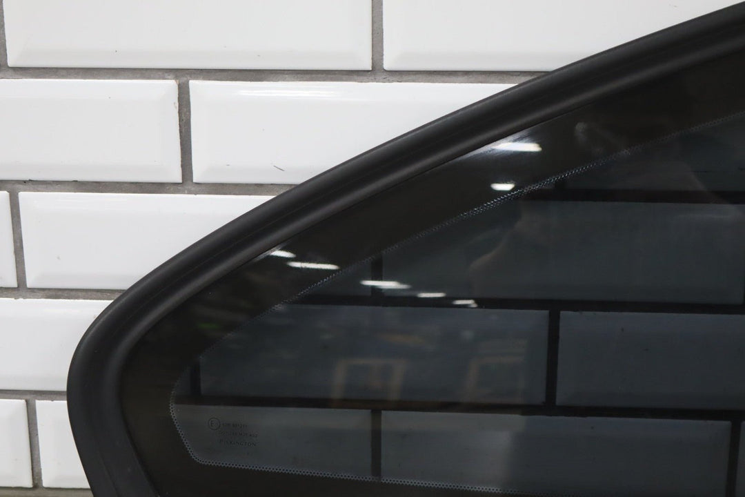 2004 - 2006 Pontiac GTO Right Quarter Window 92209200 OEM