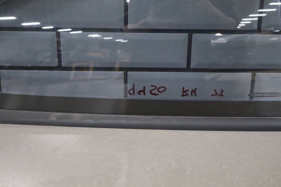 2004 - 2006 Pontiac GTO Right Quarter Window 92209200 OEM