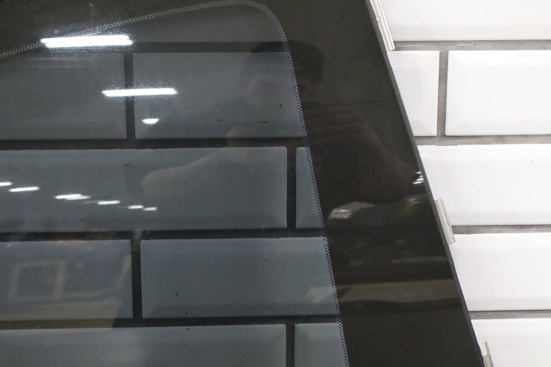 2004 - 2006 Pontiac GTO Right Quarter Window 92209200 OEM