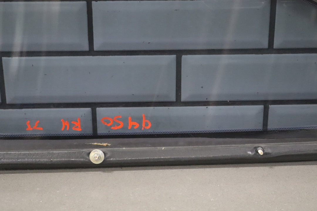 2004 - 2006 Pontiac GTO Right Quarter Window 92209200 OEM