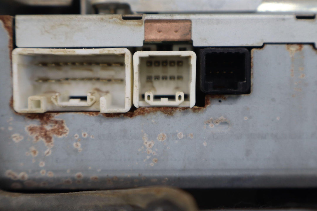 2004 - 2006 Toyota Land Cruiser Navigation Disc Drive Player W/Disc