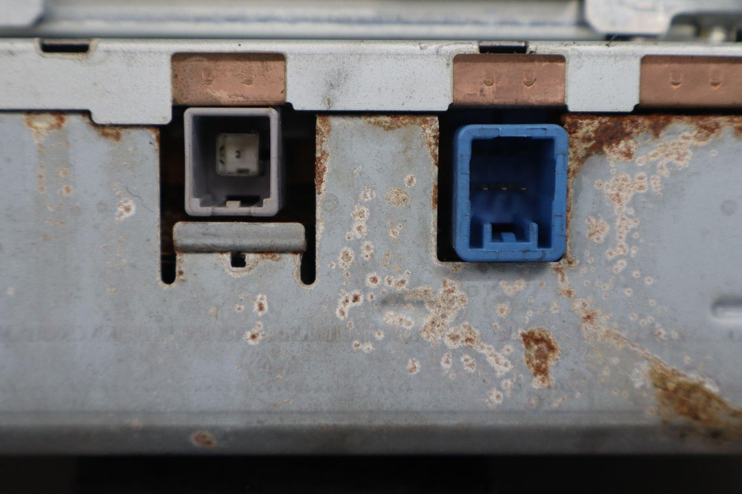 2004 - 2006 Toyota Land Cruiser Navigation Disc Drive Player W/Disc