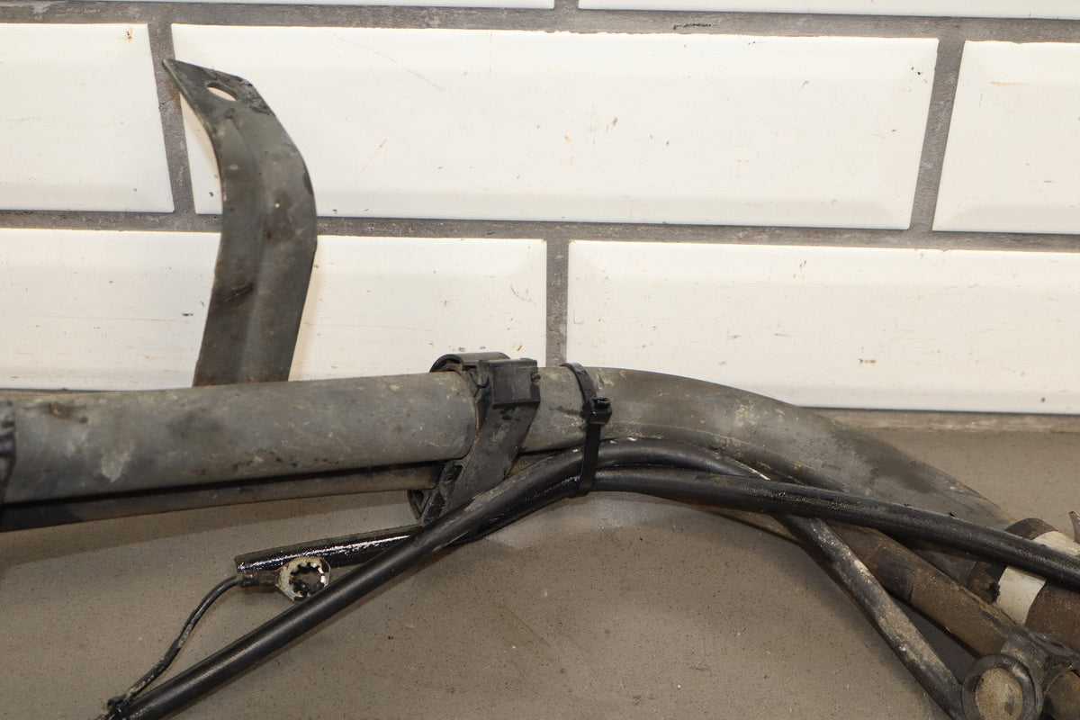 2004-2007 Hummer H2 - Fuel Filler Neck 15191438