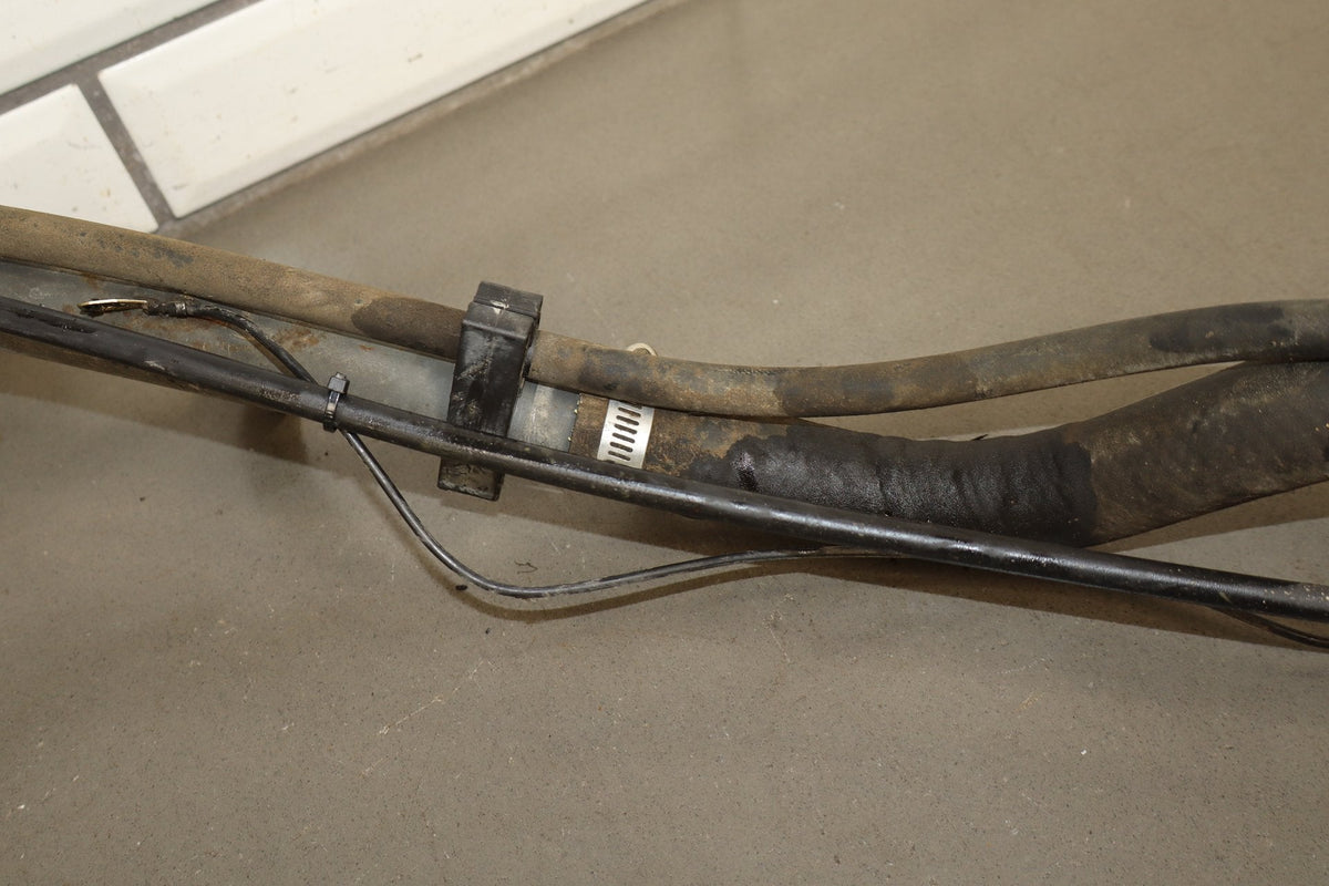 2004-2007 Hummer H2 - Fuel Filler Neck 15191438