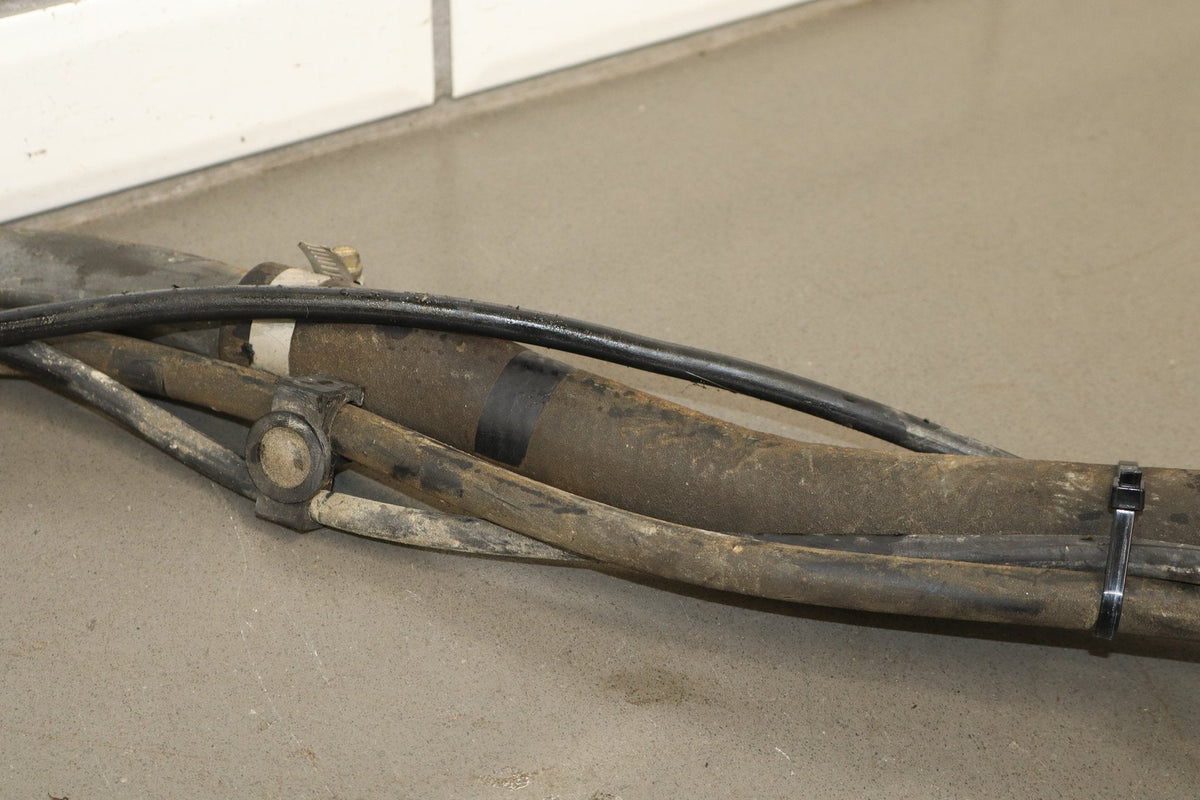 2004-2007 Hummer H2 - Fuel Filler Neck 15191438
