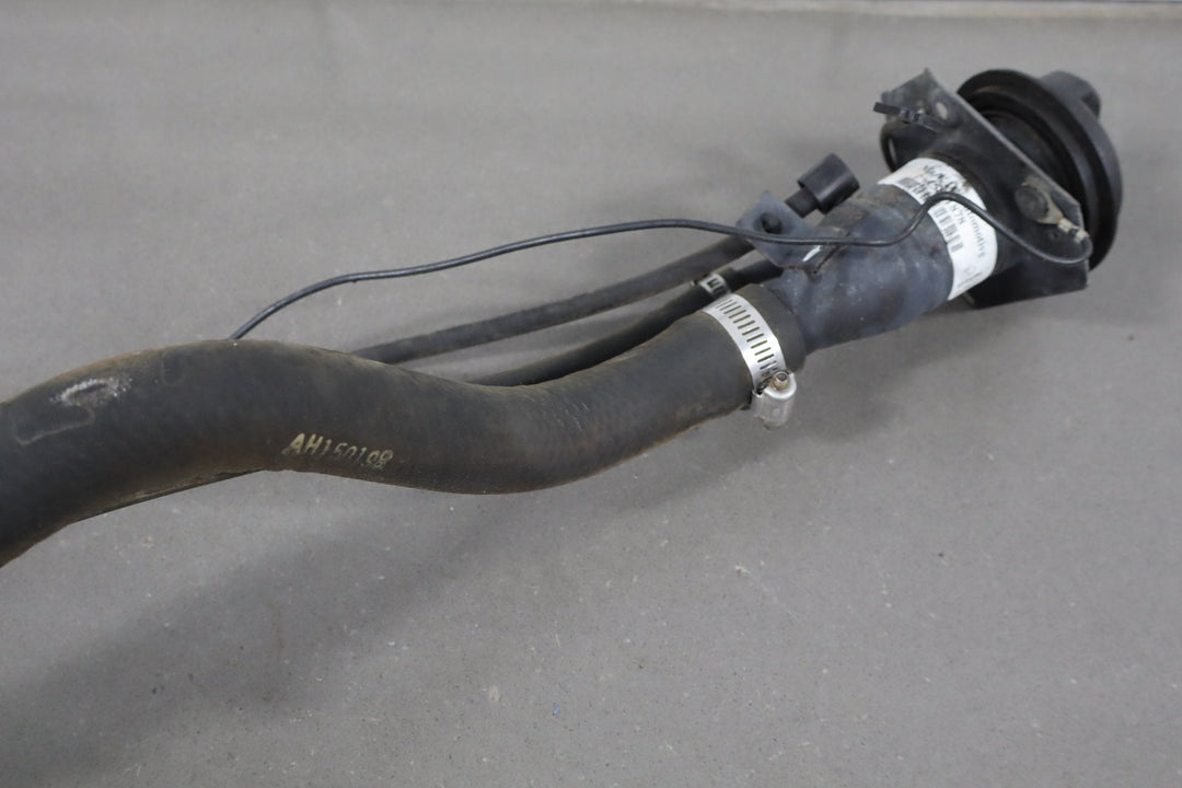 2004 - 2007 Hummer H2 - Fuel Filler Neck 15191438