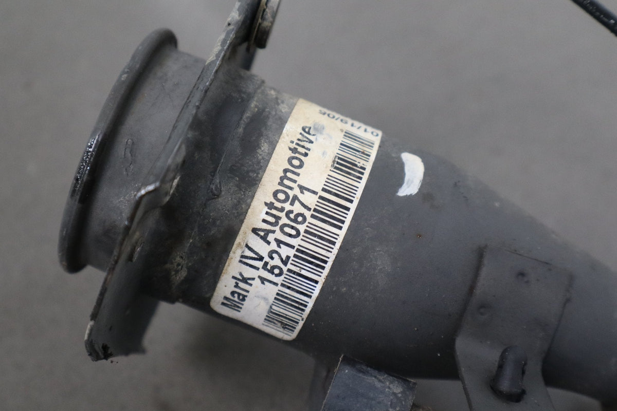 2004-2007 Hummer H2 - Fuel Filler Neck 15191438