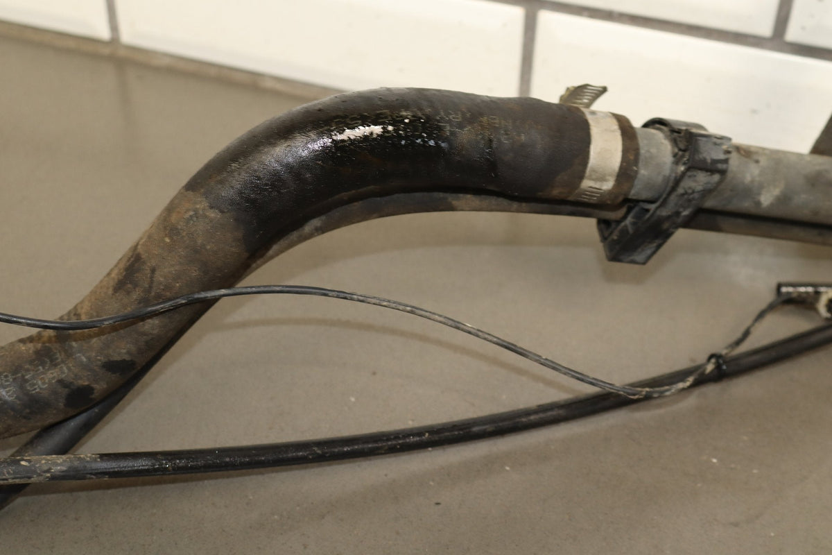 2004-2007 Hummer H2 - Fuel Filler Neck 15191438