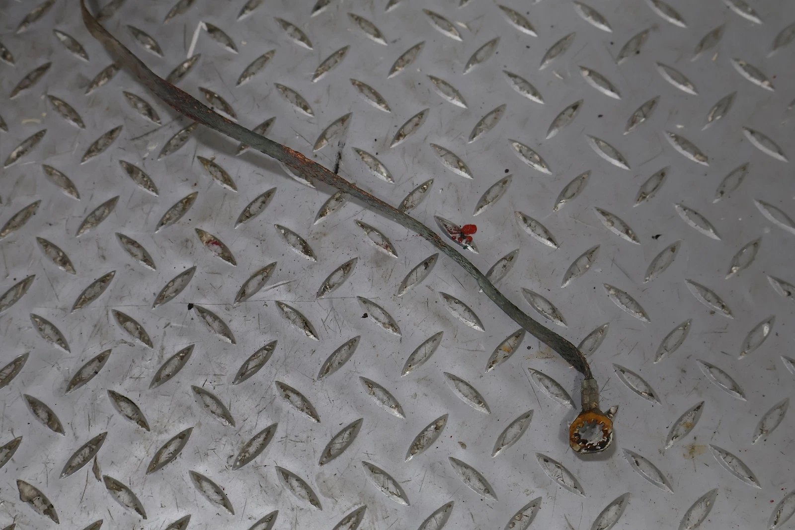 2004-2007 Hummer H2- Fuel Filler Neck Pipe