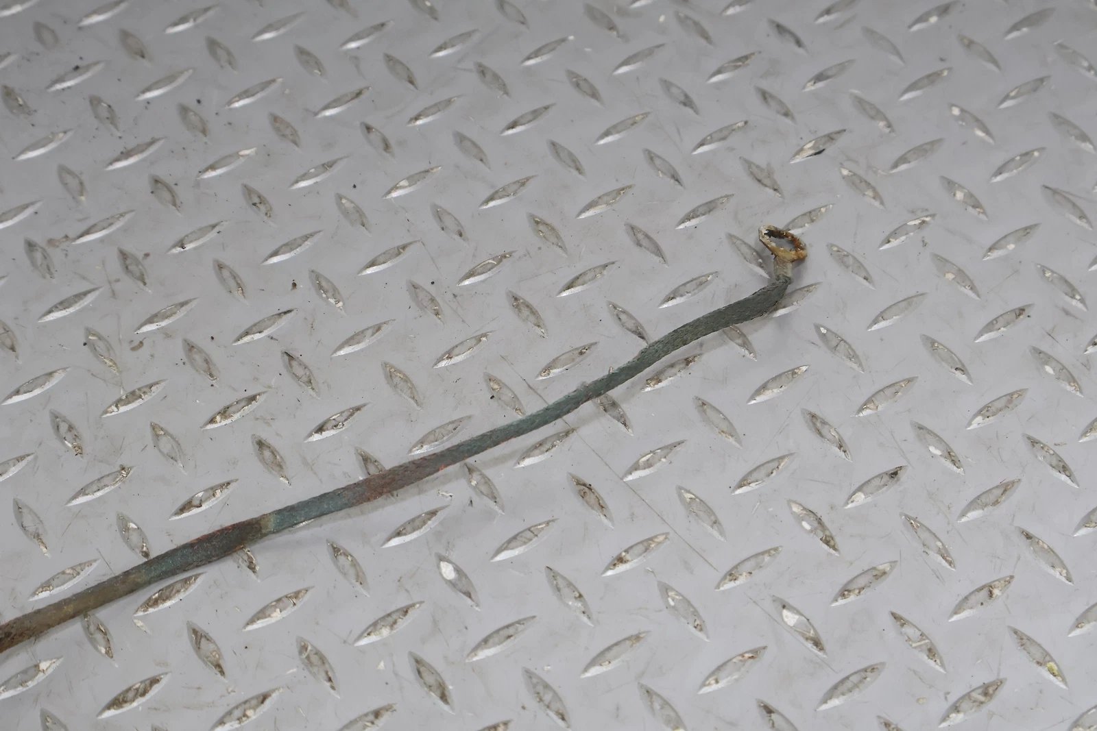 2004-2007 Hummer H2- Fuel Filler Neck Pipe
