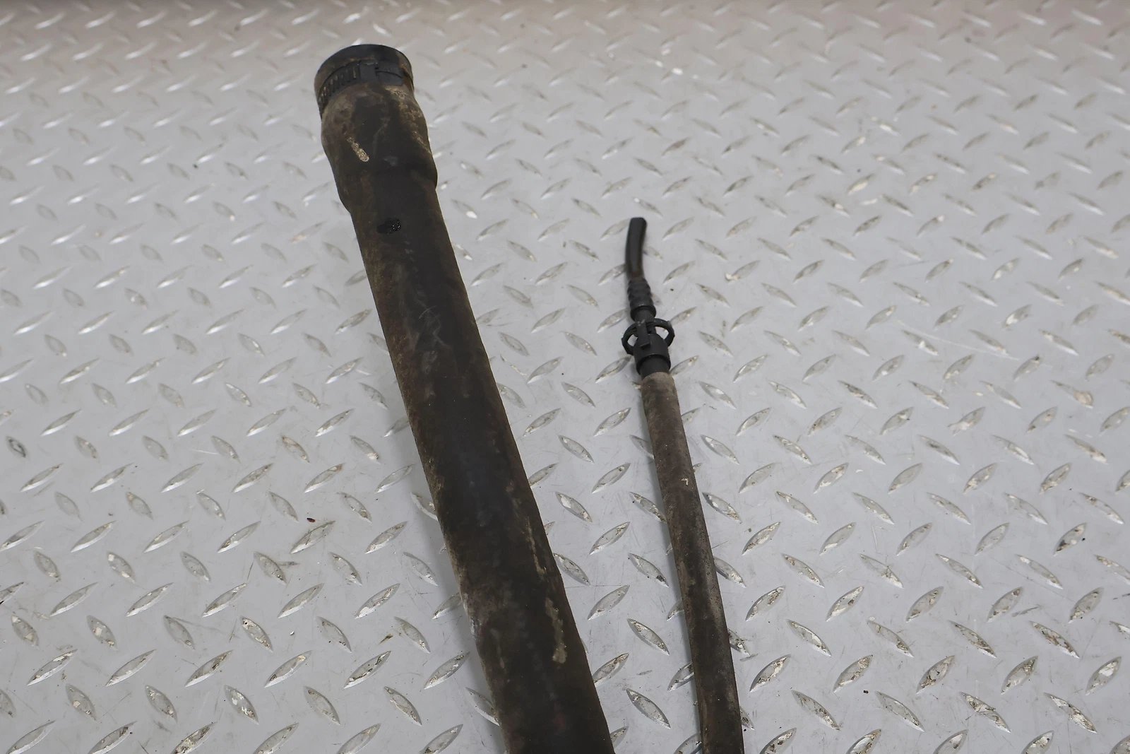 2004-2007 Hummer H2- Fuel Filler Neck Pipe