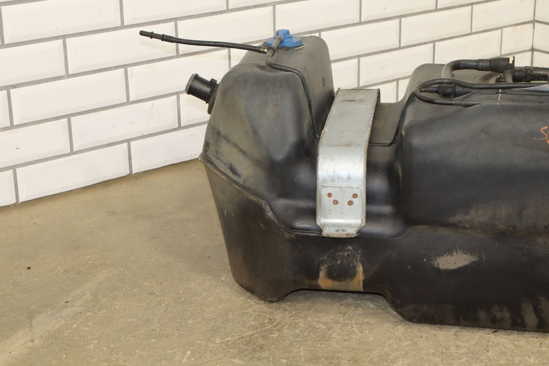 2004 - 2009 Hummer H2 32 Gallon Fuel Tank 88967295 *No Pump*