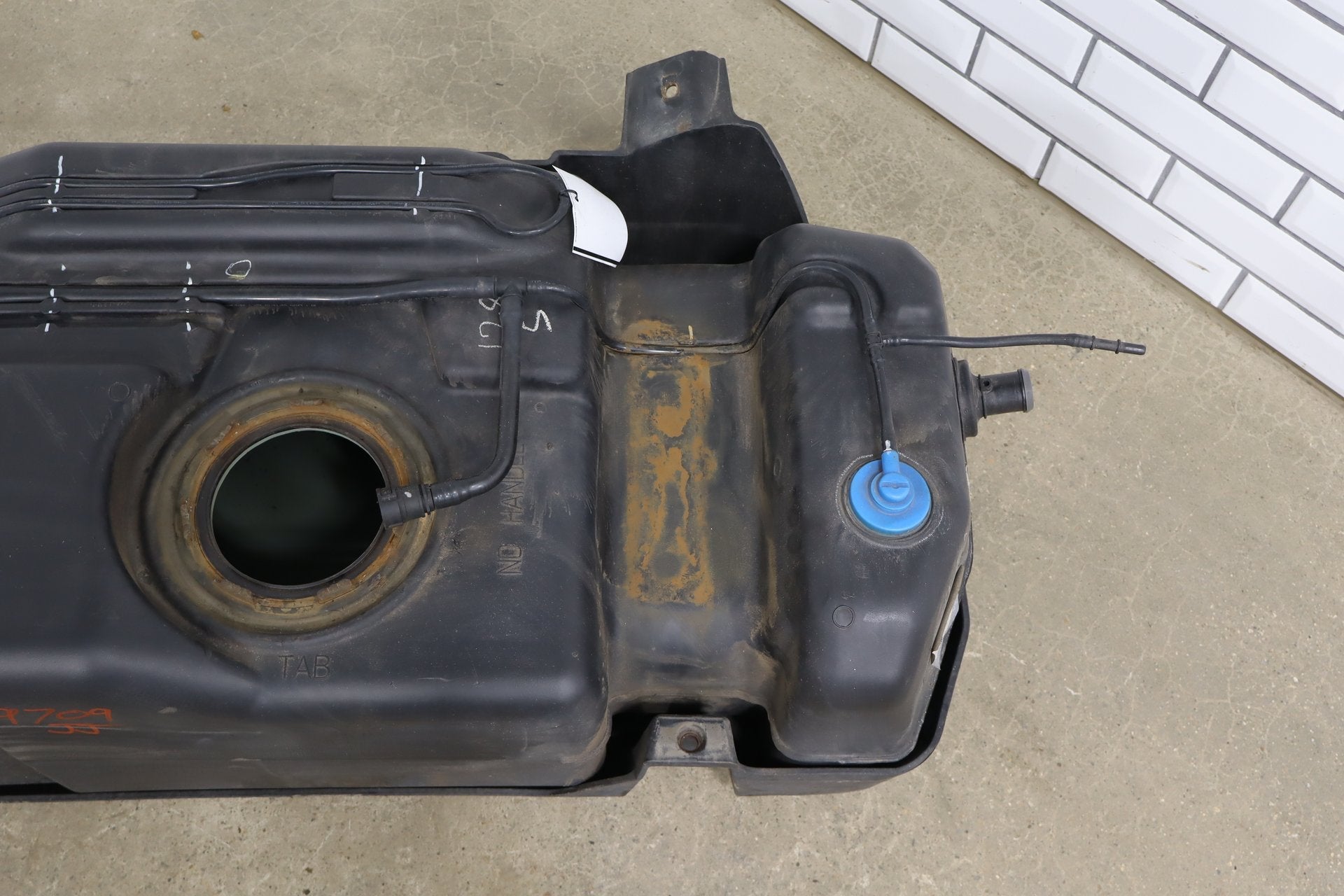 2004-2009 Hummer H2 - Fuel Tank 88967295