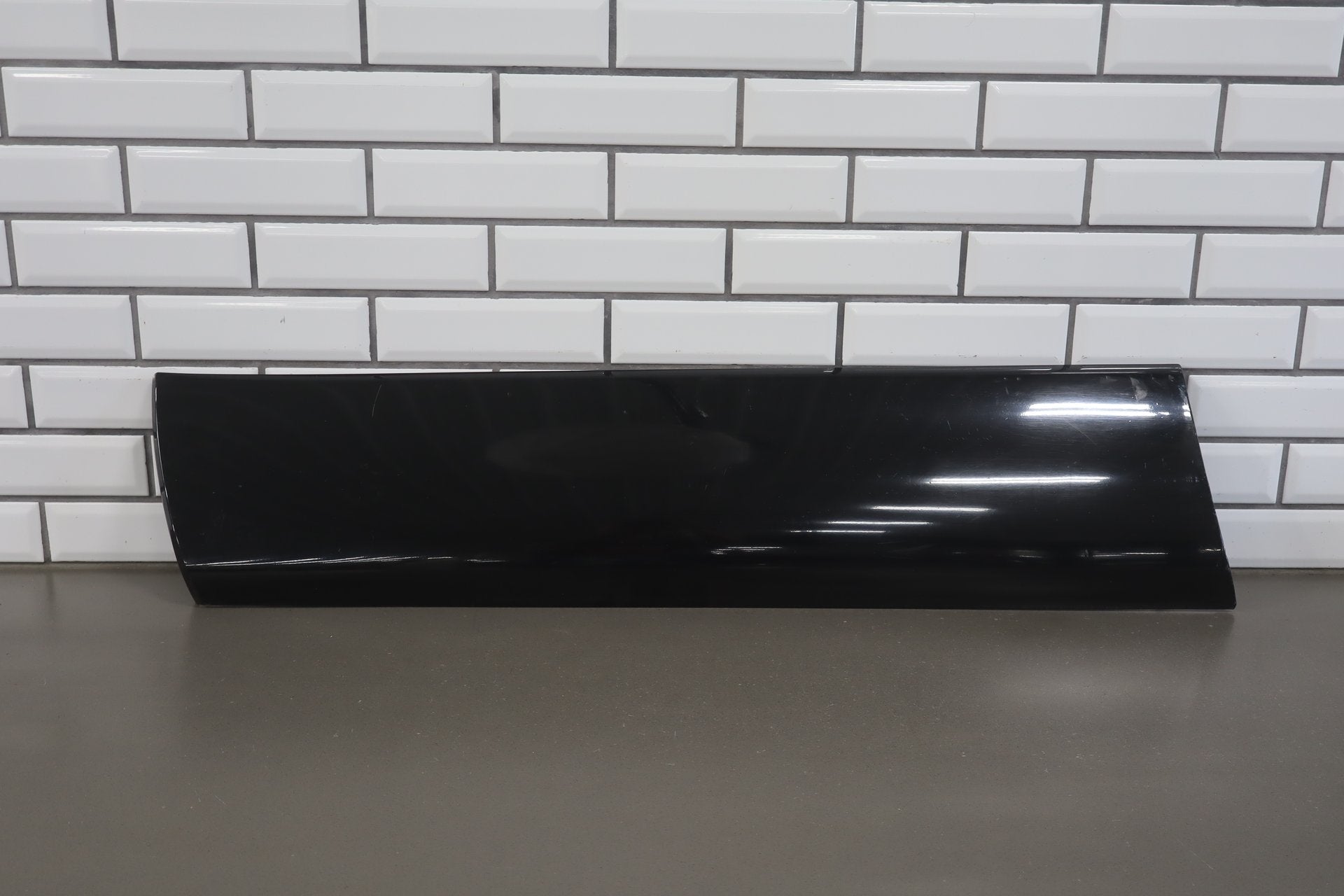 2004-2009 Toyota 4Runner SR5 Left Front Door Molding Black 202