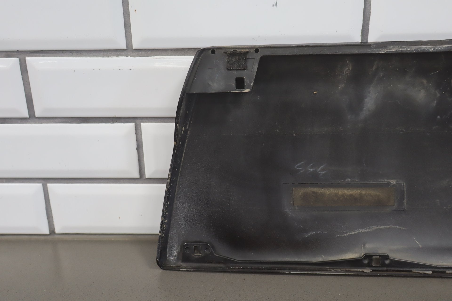 2004-2009 Toyota 4Runner SR5 Left Front Door Molding Black 202