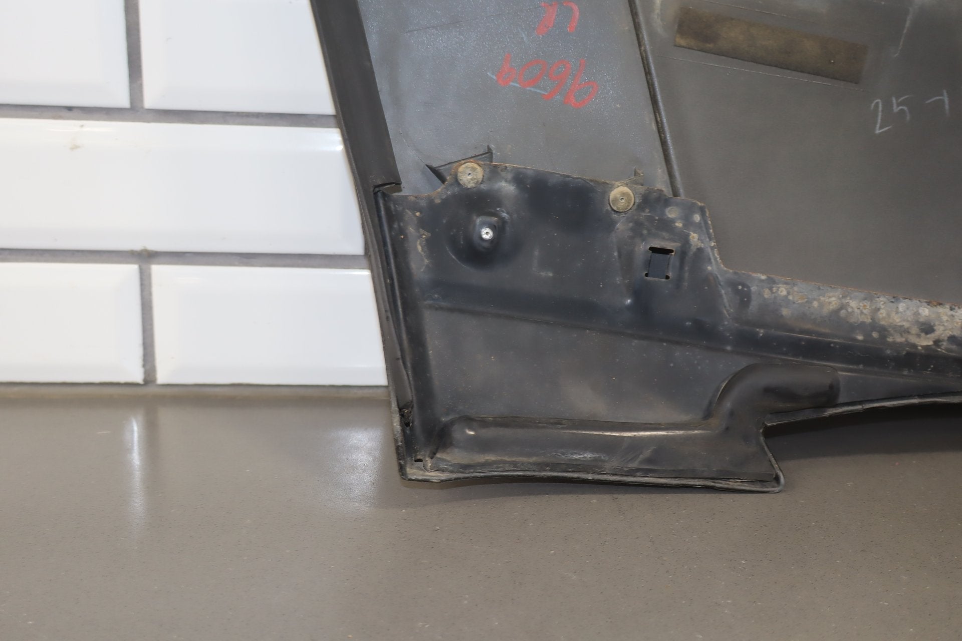 2004-2009 Toyota 4Runner SR5 Left Rear Door Molding Black 202