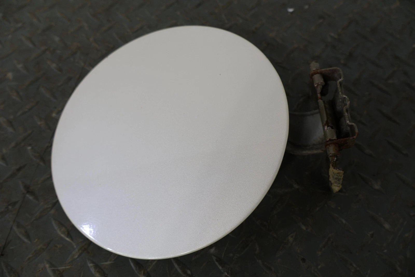 2004 Cadillac Escalade- Fuel Filler Door