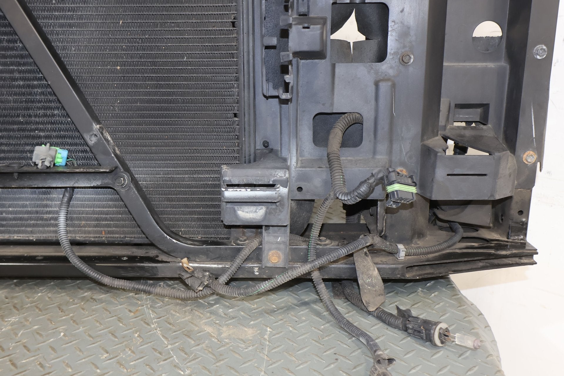 2004 Cadillac Escalade- Radiator Core Support