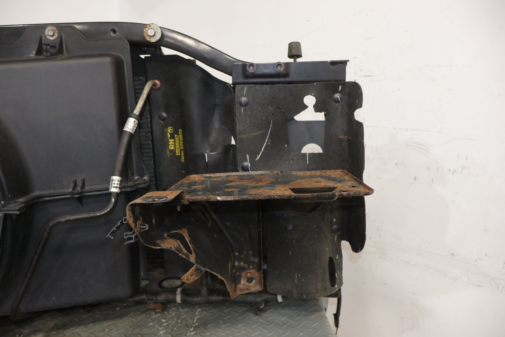 2004 Cadillac Escalade- Radiator Core Support