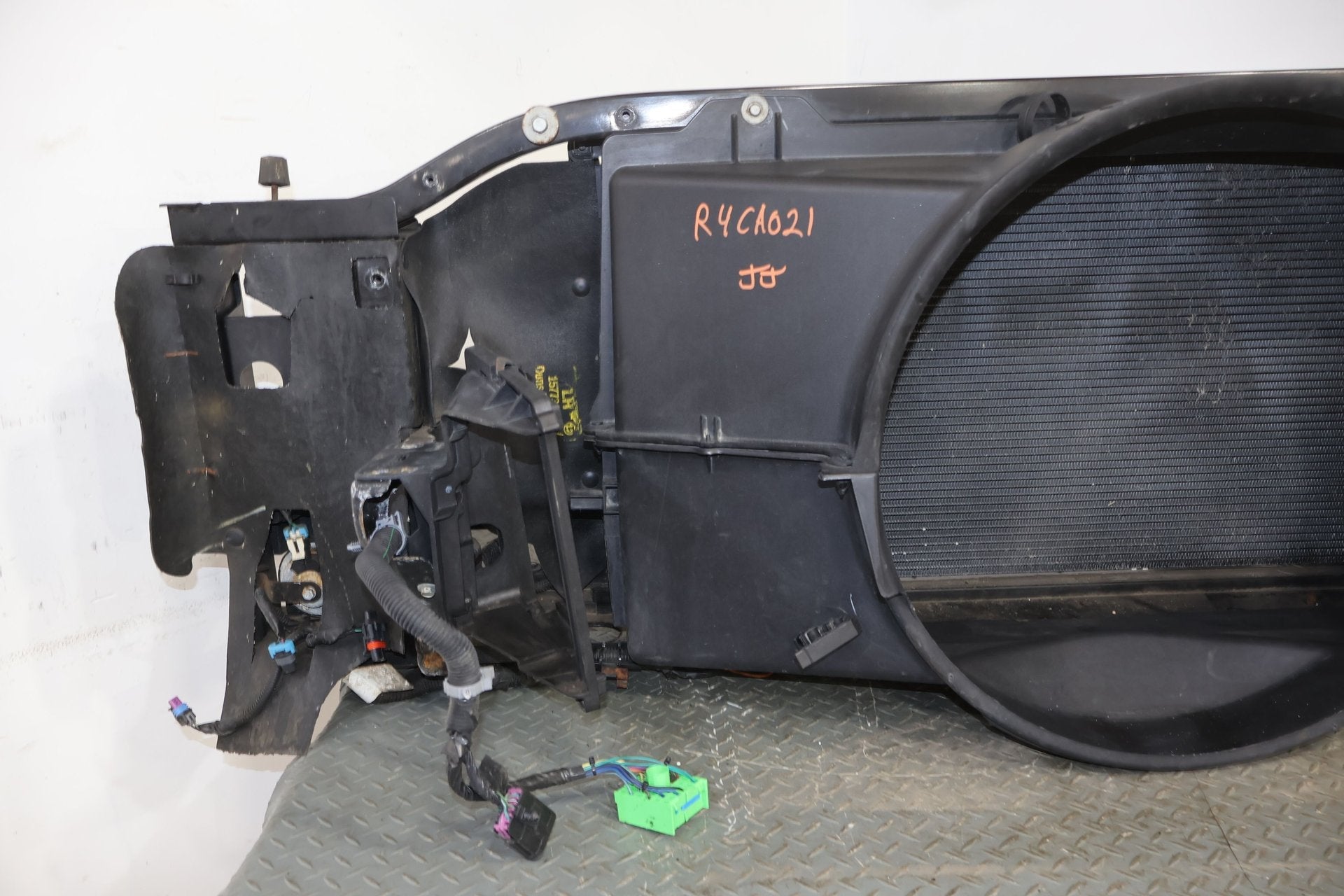 2004 Cadillac Escalade- Radiator Core Support