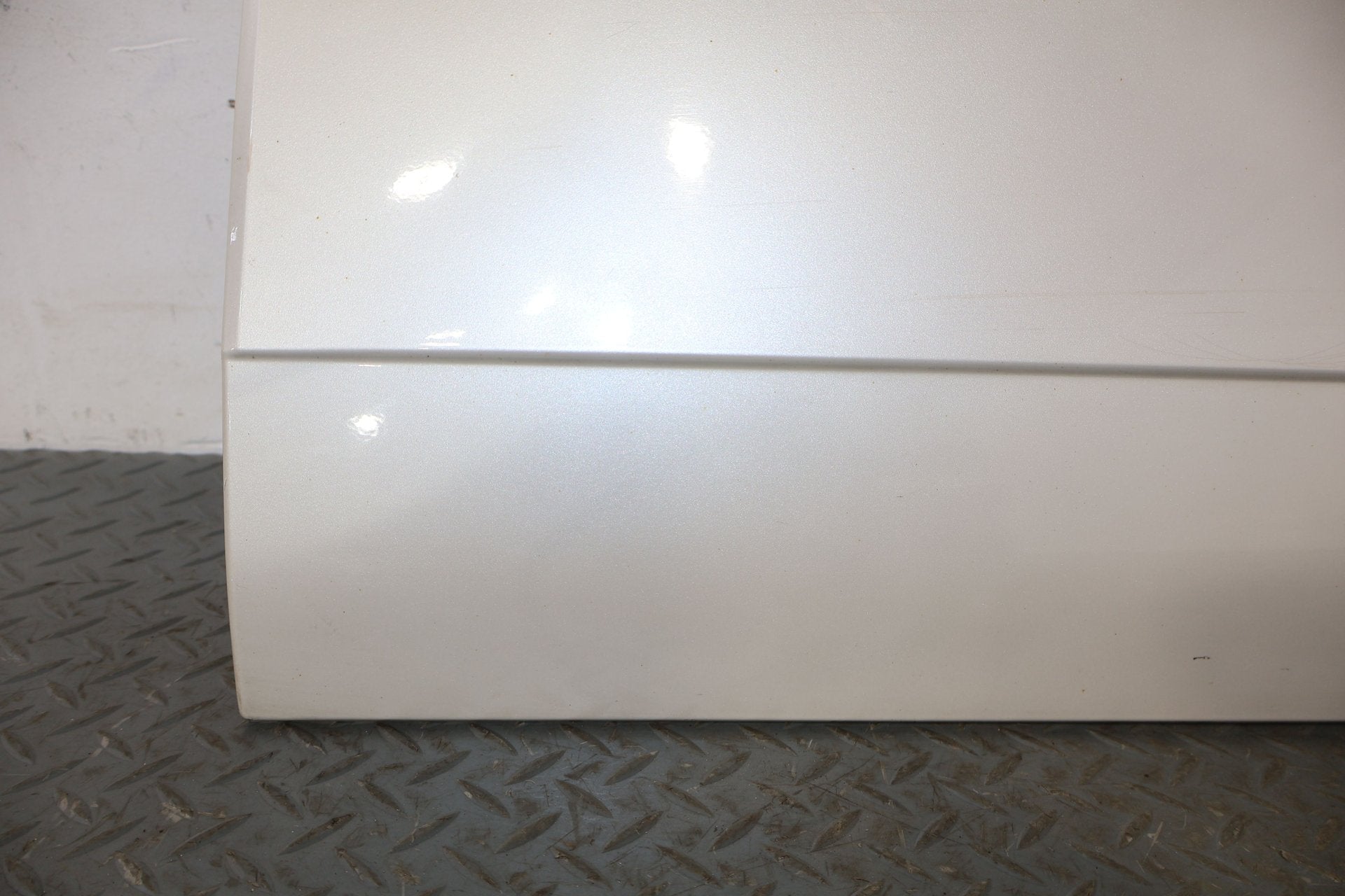 2004 Cadillac Escalade- REAR DOOR MOULDING
