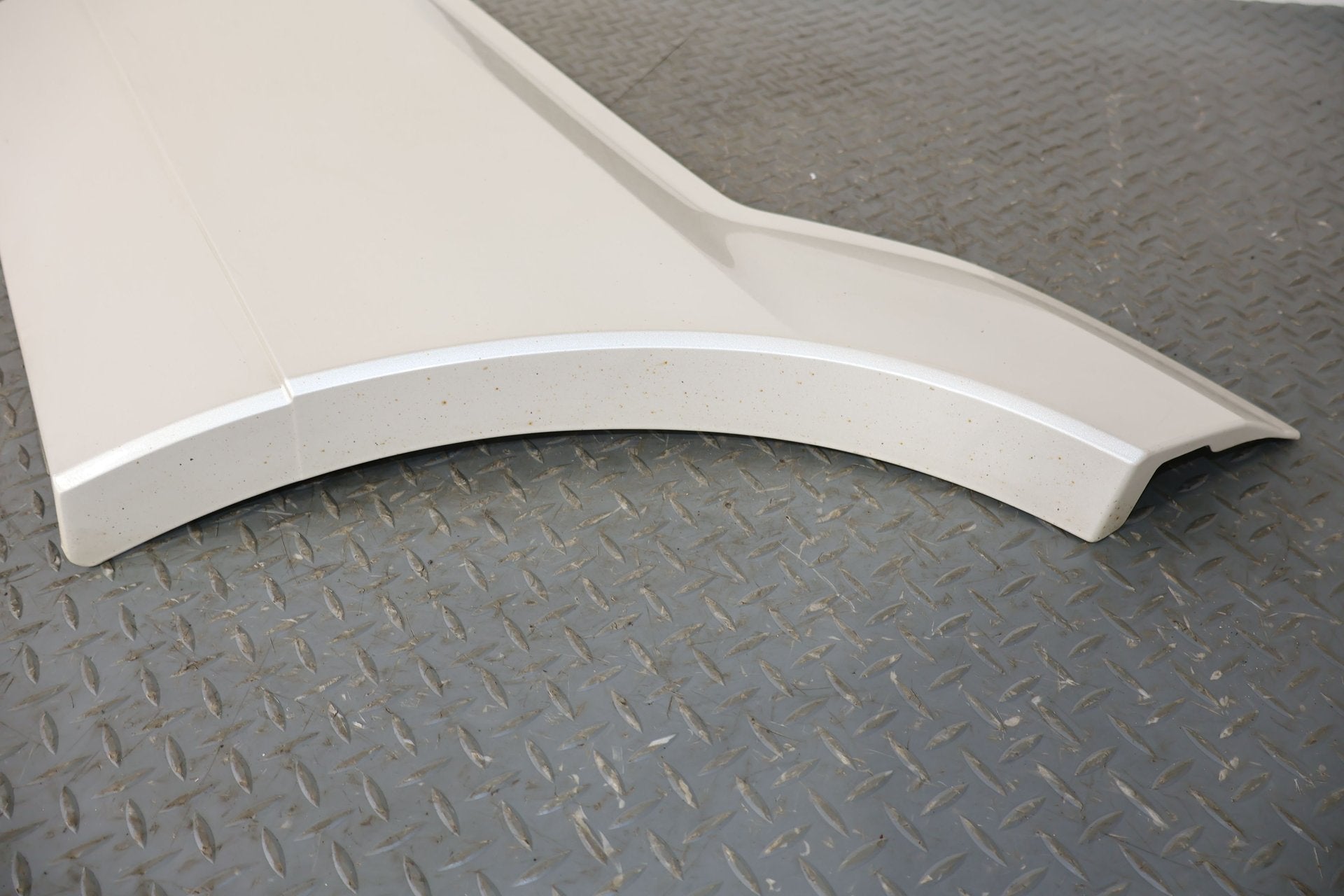 2004 Cadillac Escalade- REAR DOOR MOULDING