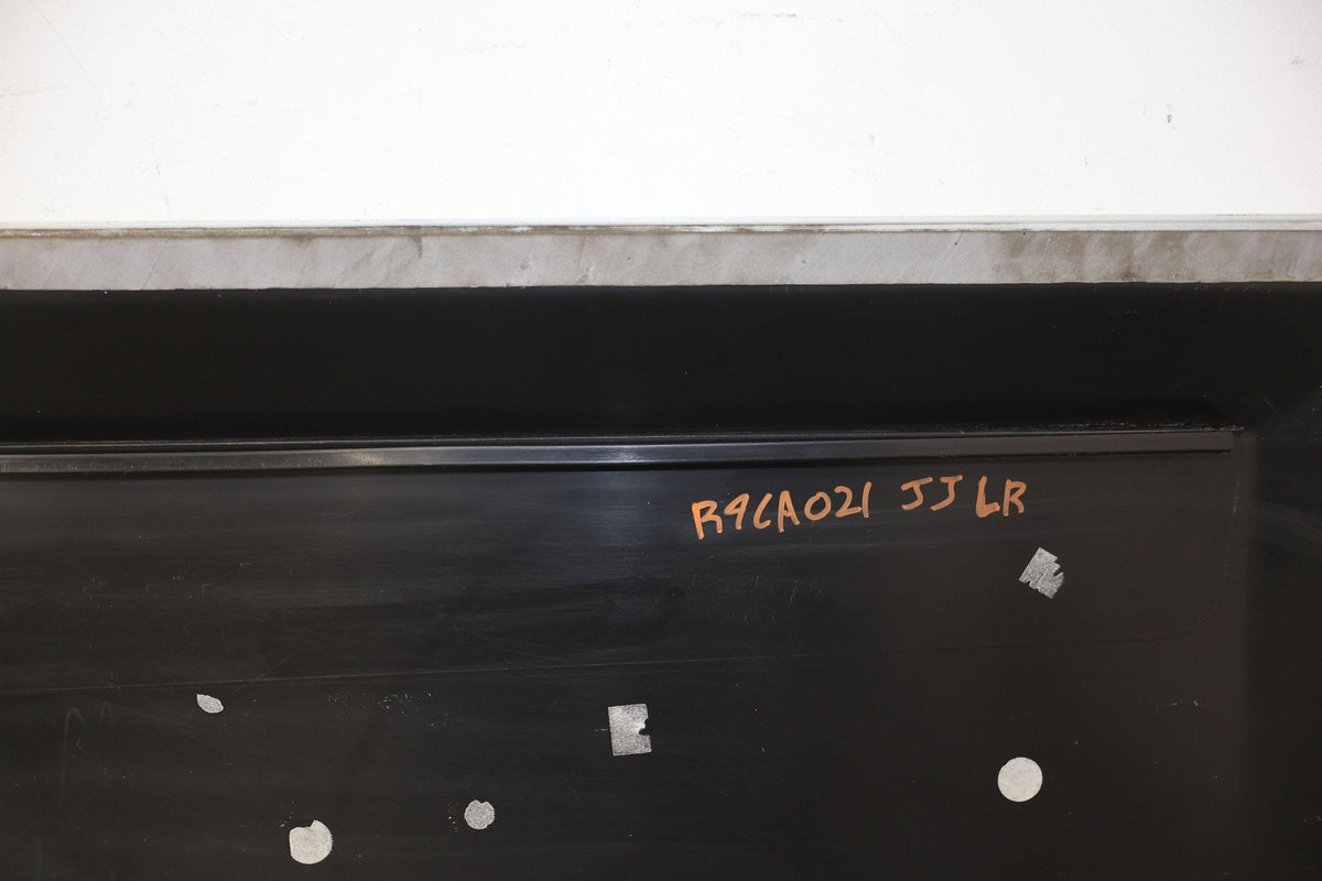2004 Cadillac Escalade- REAR DOOR MOULDING