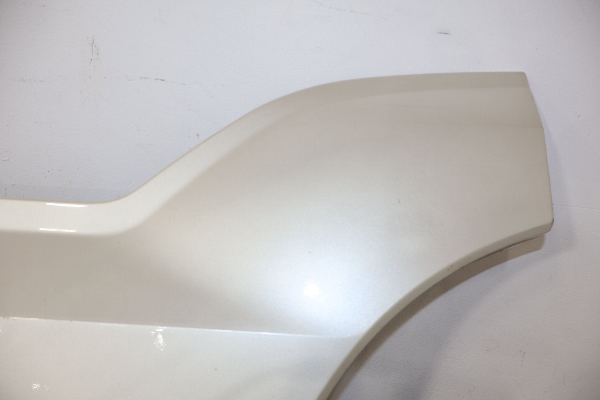 2004 Cadillac Escalade- REAR DOOR MOULDING
