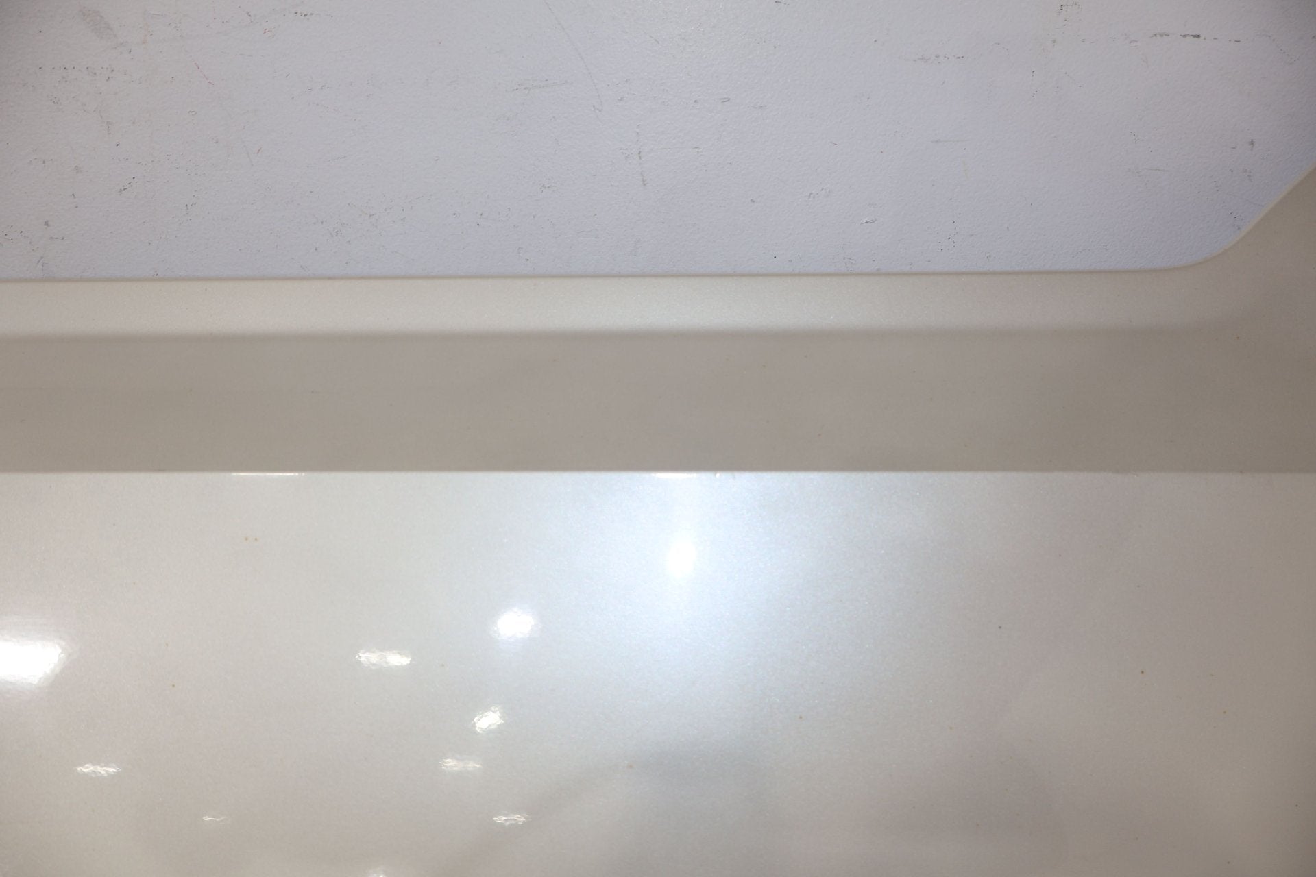 2004 Cadillac Escalade- REAR DOOR MOULDING