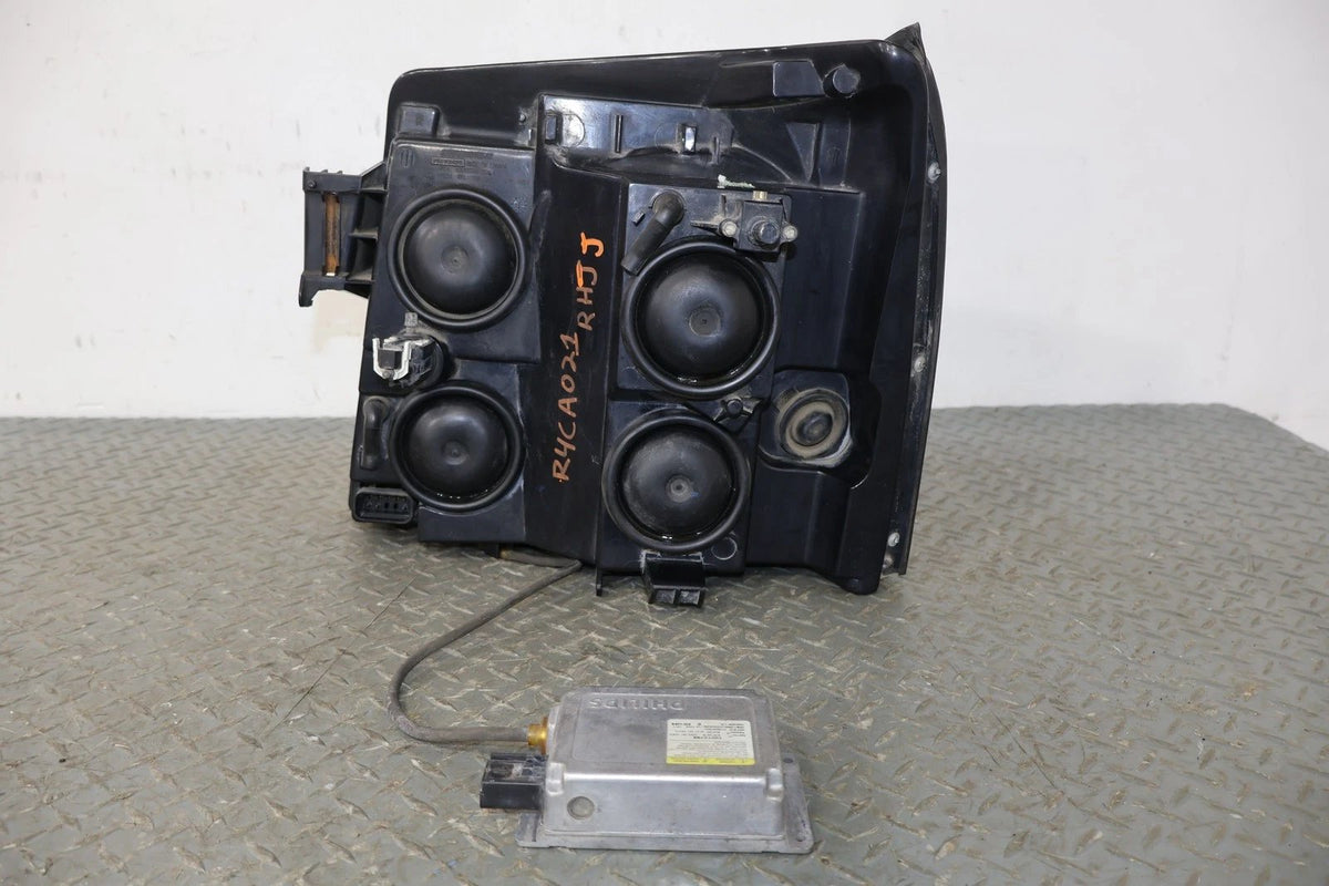 2004 Cadillac Escalade- Right Headlamp