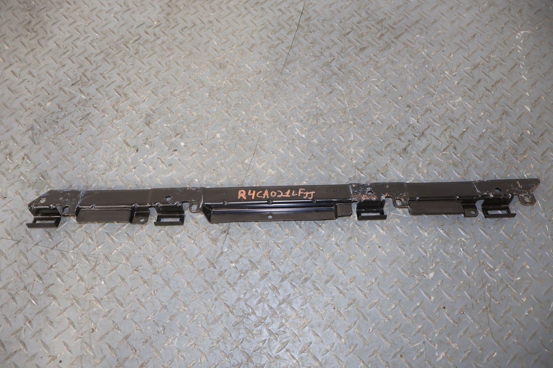 2004 Cadillac Escalade- Set x4- Sill Plates