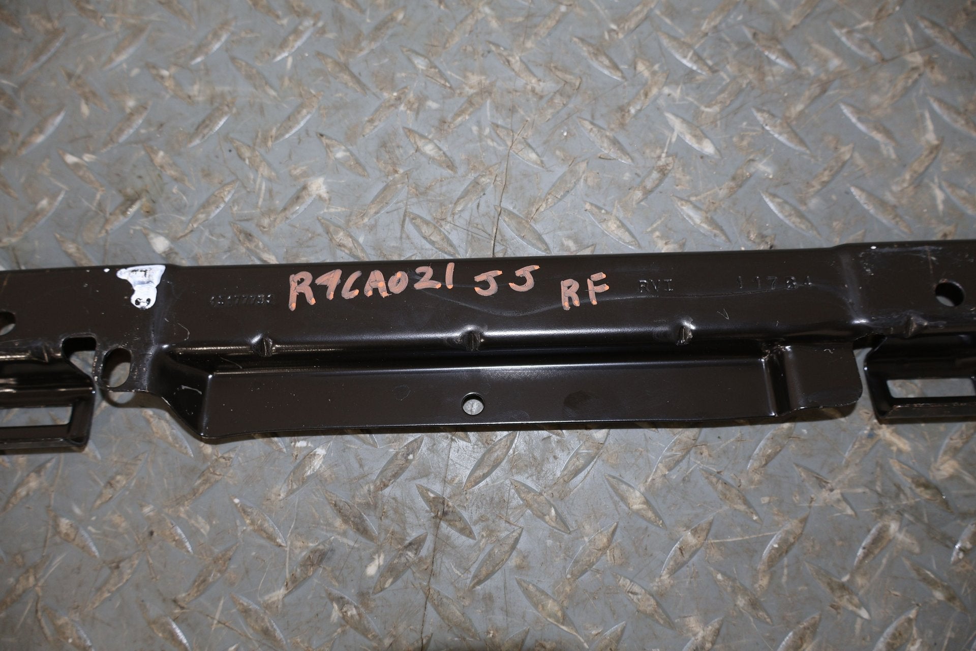 2004 Cadillac Escalade- Set x4- Sill Plates