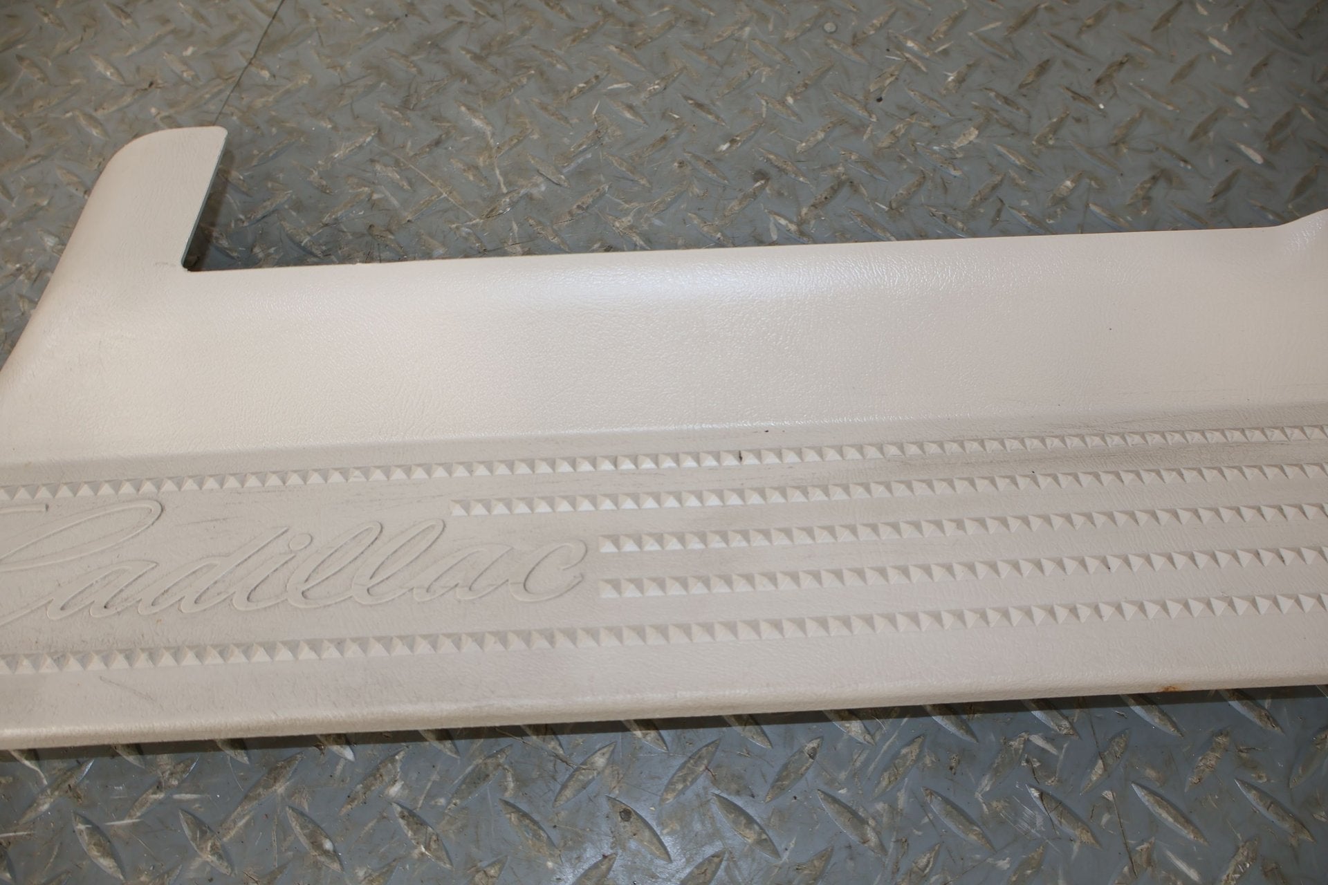 2004 Cadillac Escalade- Sill Plates