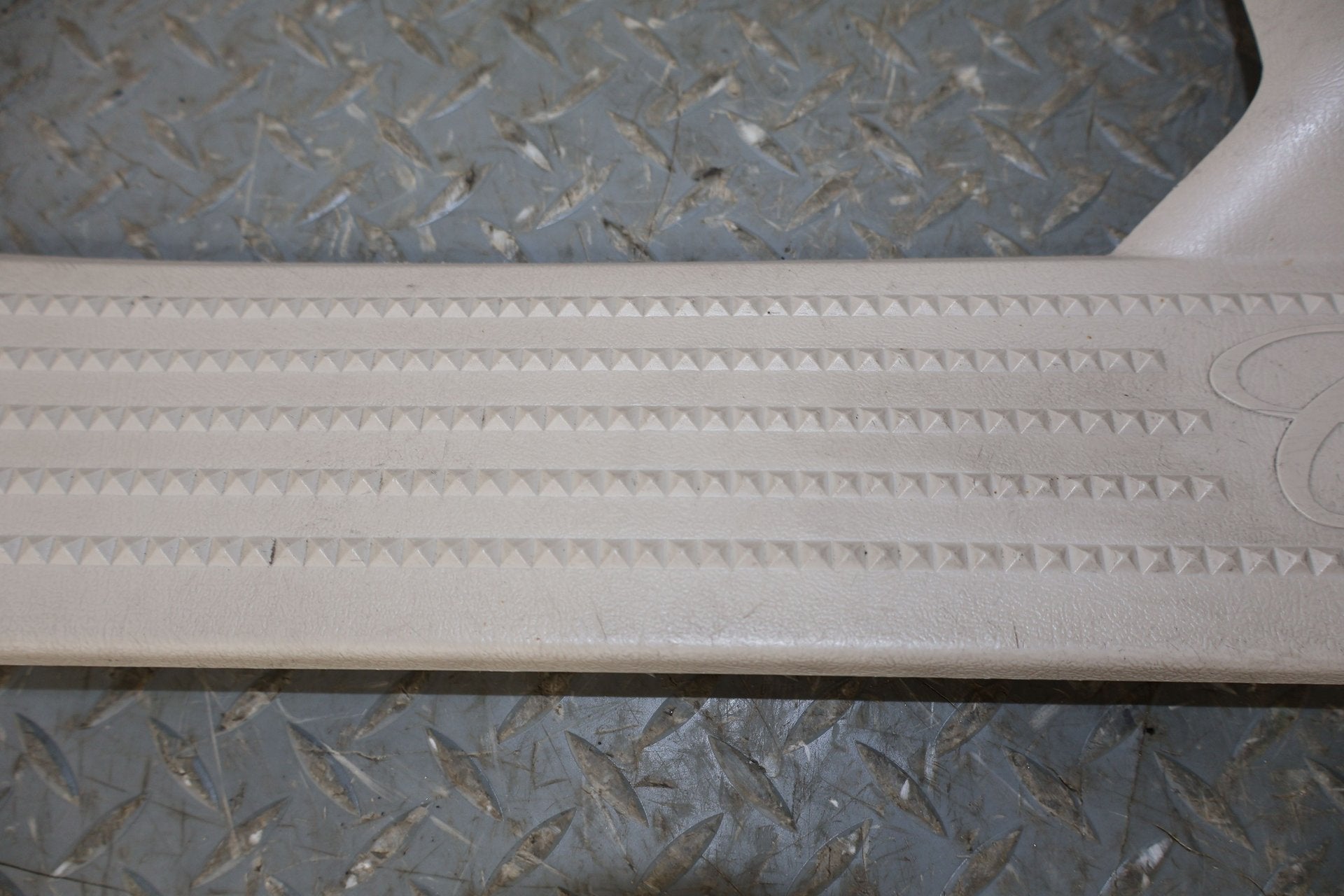 2004 Cadillac Escalade- Sill Plates