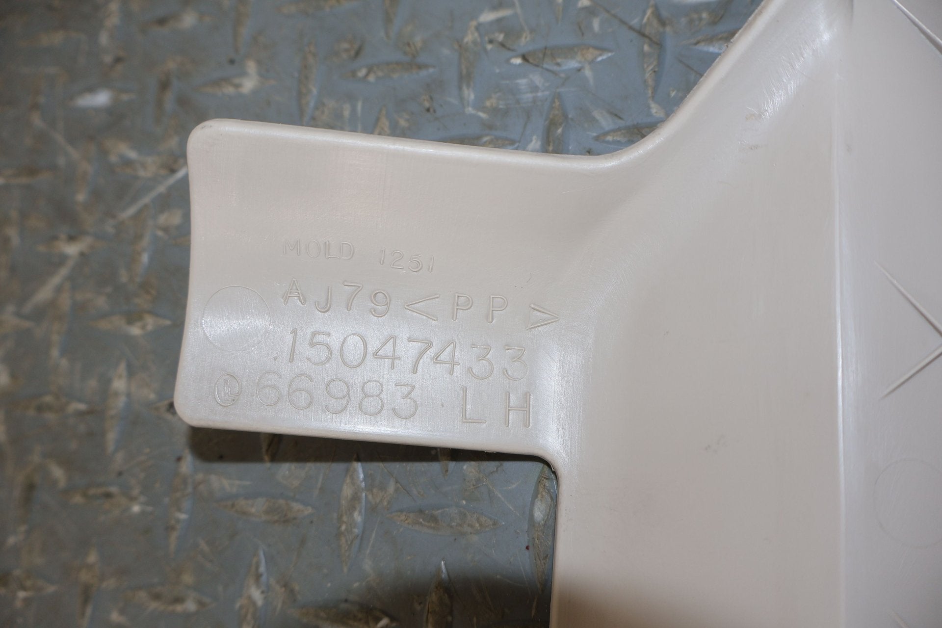 2004 Cadillac Escalade- Sill Plates