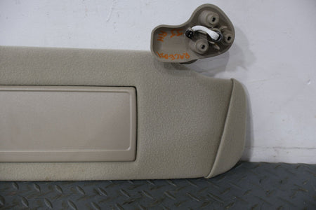 2004 Cadillac Escalade- Sun Visor