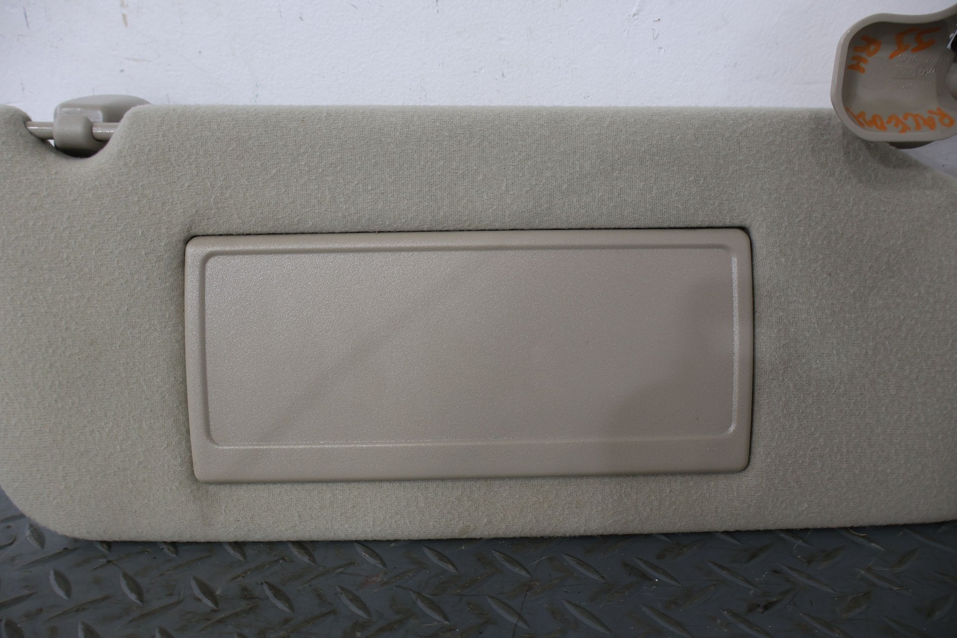 2004 Cadillac Escalade- Sun Visor