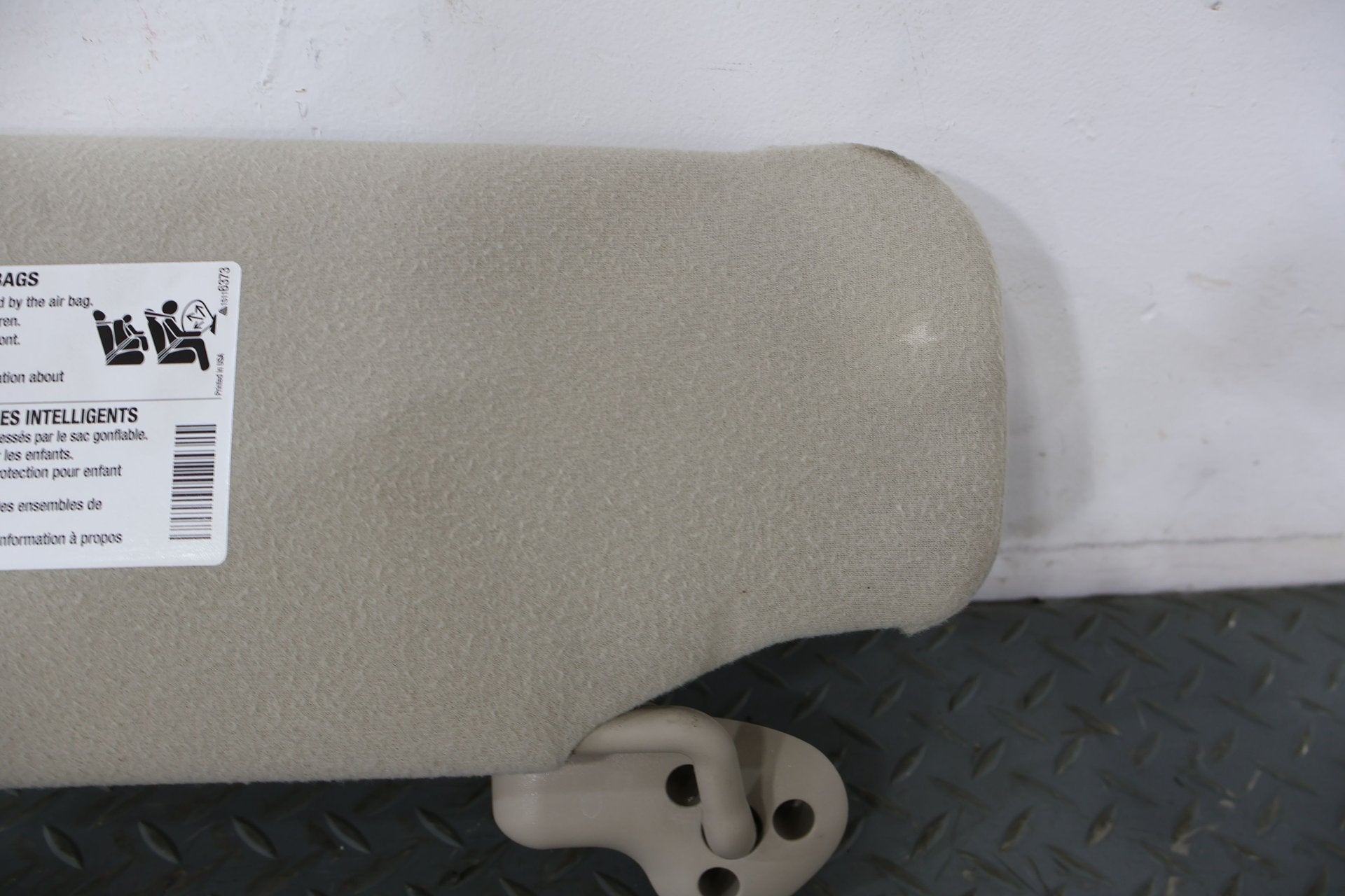 2004 Cadillac Escalade- Sun Visor