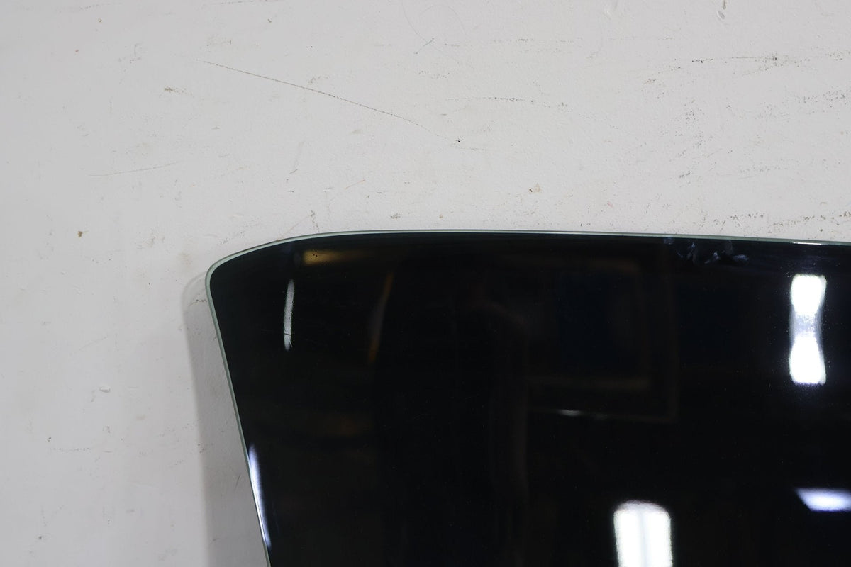 2004 Cadillac XLR- FRONT DOOR GLASS/WINDOW