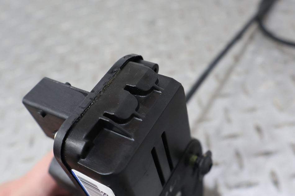 2004 Cadillac XLR- Right Front Door Latch